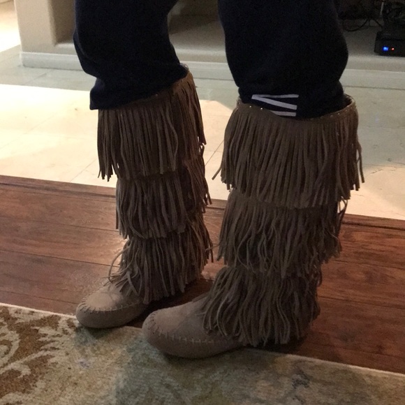 ShoeDazzle boots. Super cute! - Picture 1 of 3